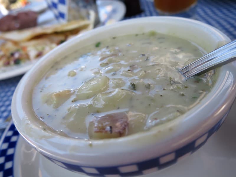 Duke's chowder house (4)